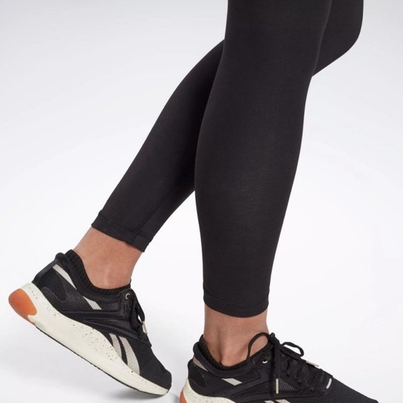 Reebok 7/8 Black Leggings NWT Logo on Leg elastic waist line size medium - Picture 4 of 8